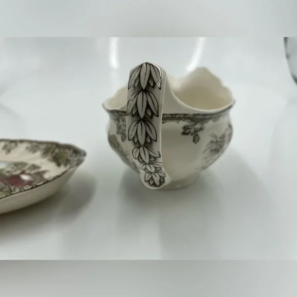Vintage Johnson Bros England Gravy Boat & Saucer Friendly Village. - Picture 6 of 8